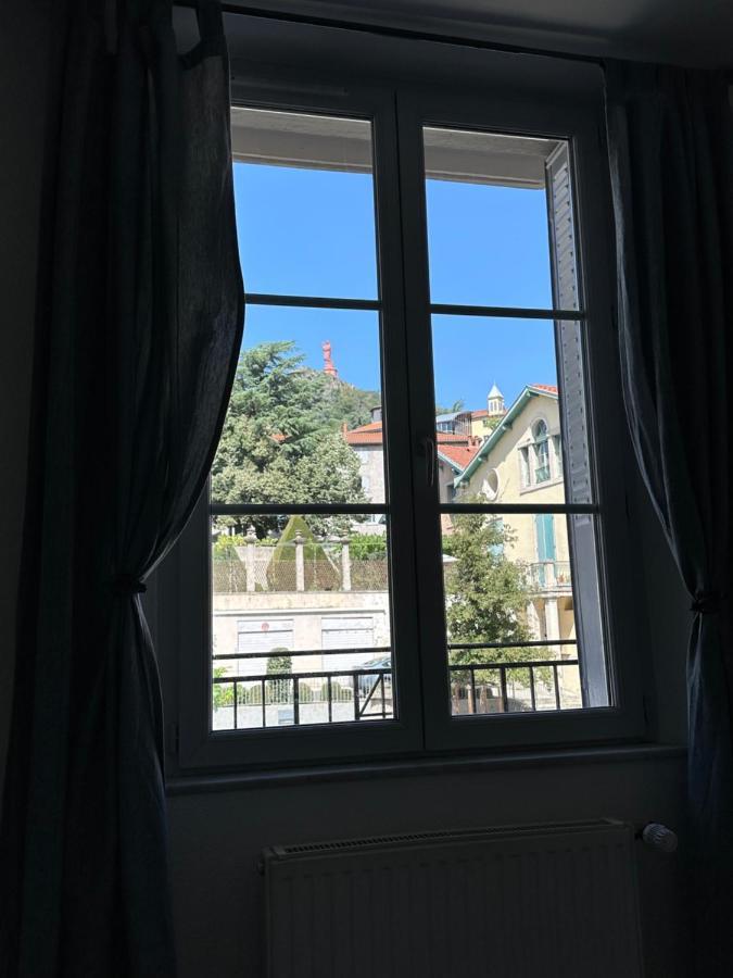 Appartement Avec Terrasse Au Puy Le Puy-en-Velay 外观 照片